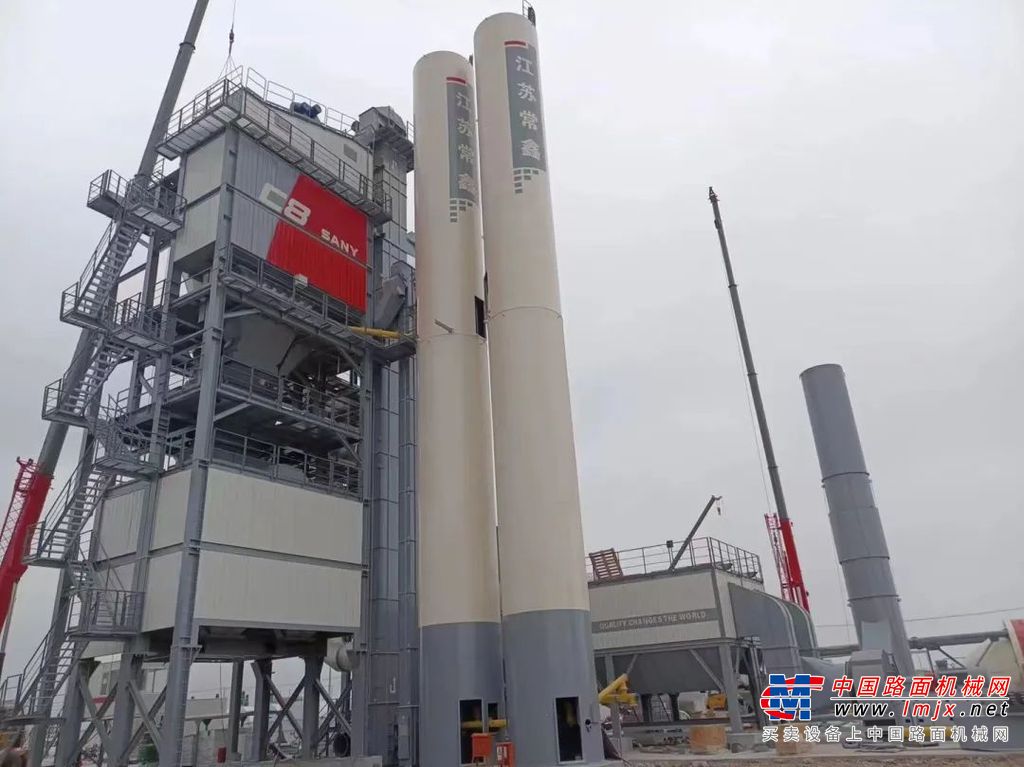 并驾齐驱！三一全套路面机械共战连淮高速扩建工程